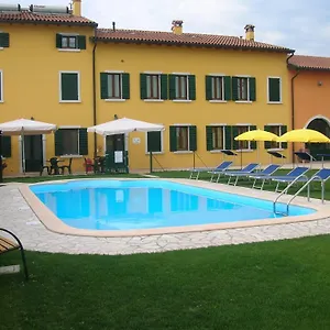 https://agriturismo-colombarola.hotelinveneto.com