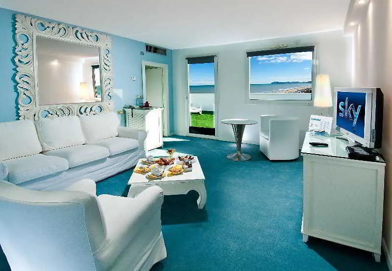 Hotel Mediterraneo Riccione 4*,