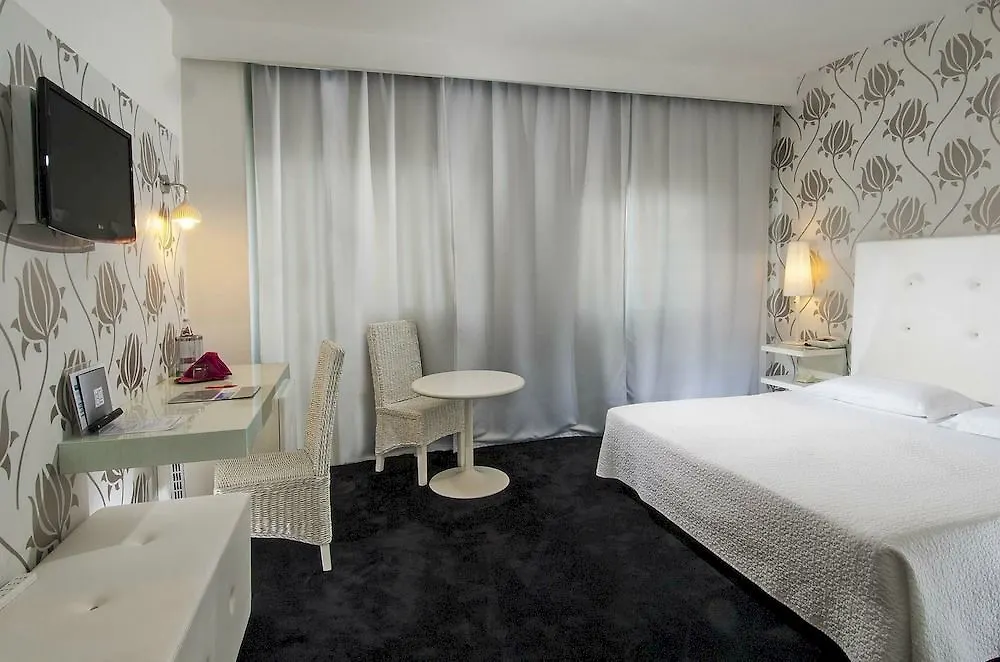 Hotel Mediterraneo Riccione Italy